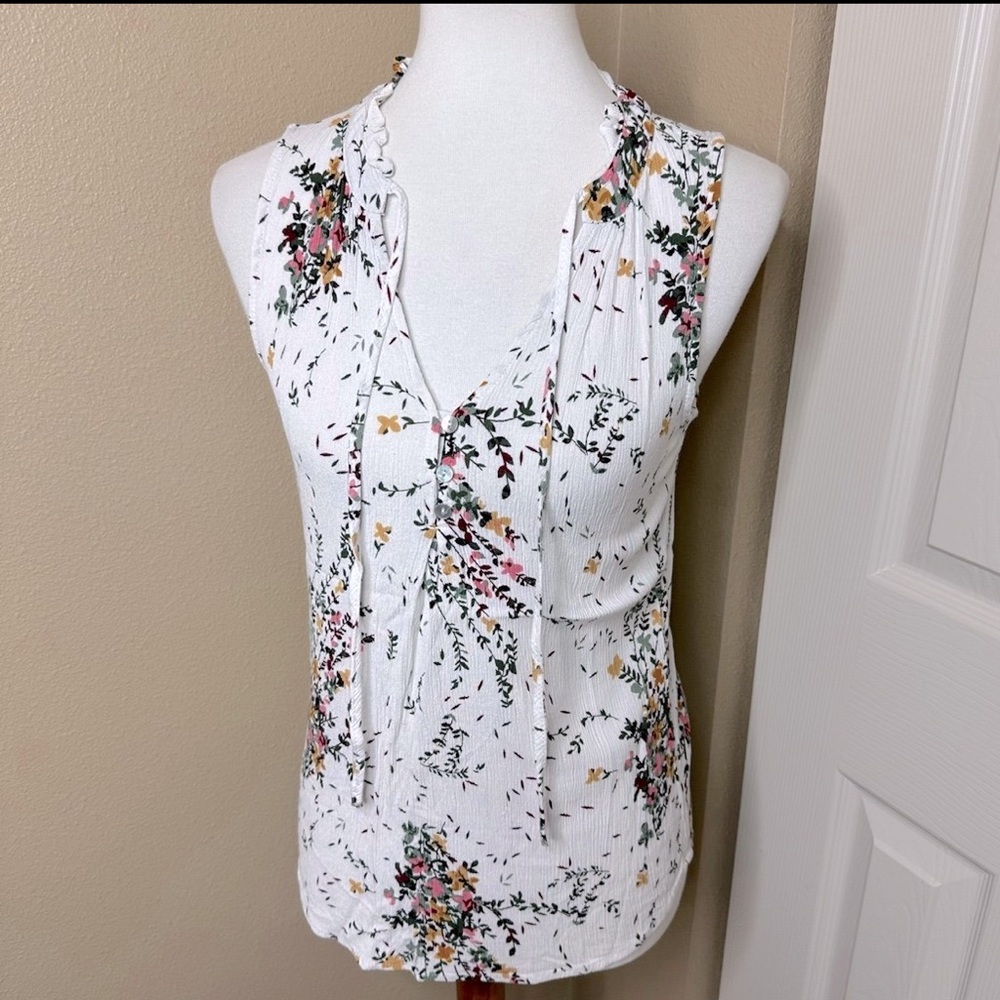 Sleeveless floral top